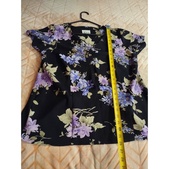 K Woman Top Size Unknown M To L See Measurement Photos Floral - Picture 6 of 8